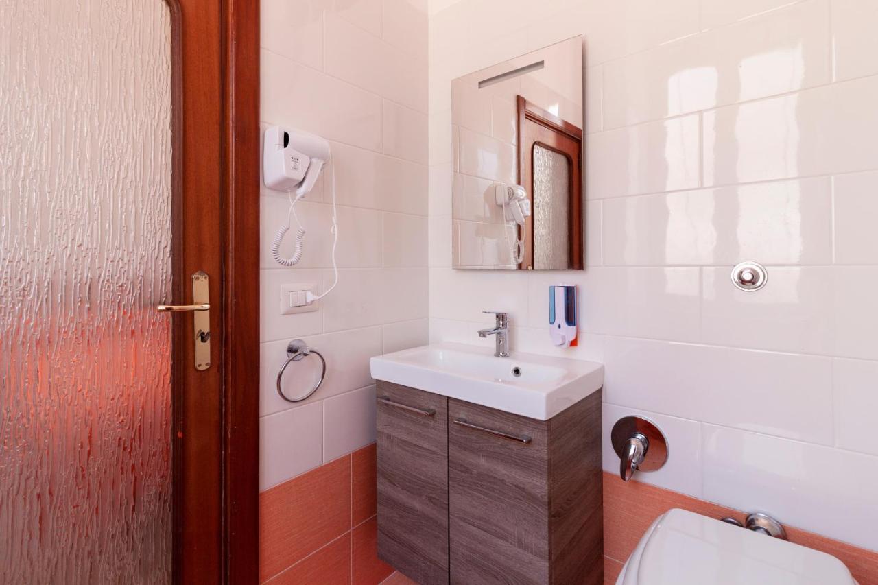 Bnb Etnuvio, Double Rooms In Napoli Eksteriør bilde